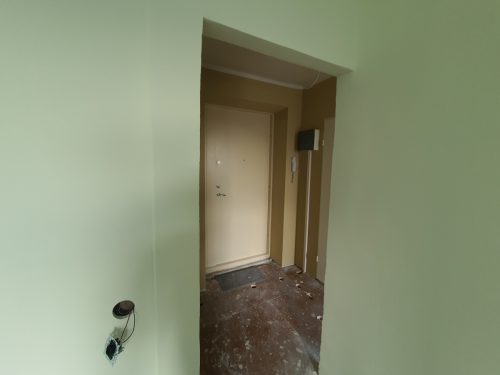 Remonditav-elutuba-ja-esik